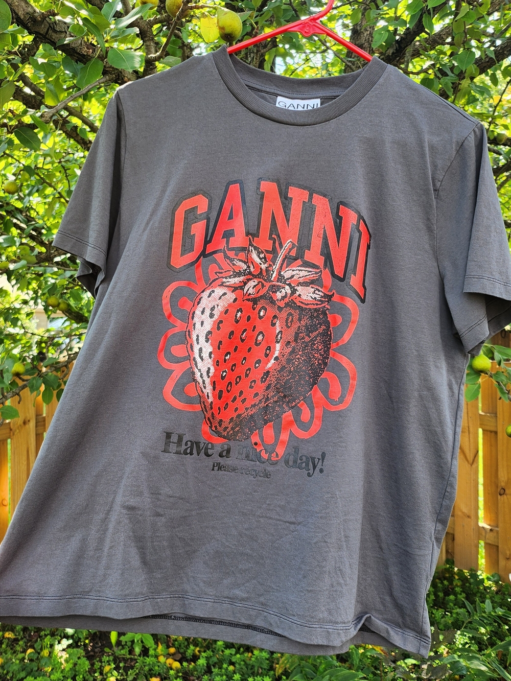 GANNI Gray Strawberry Tee Have A Nice Day Sz M